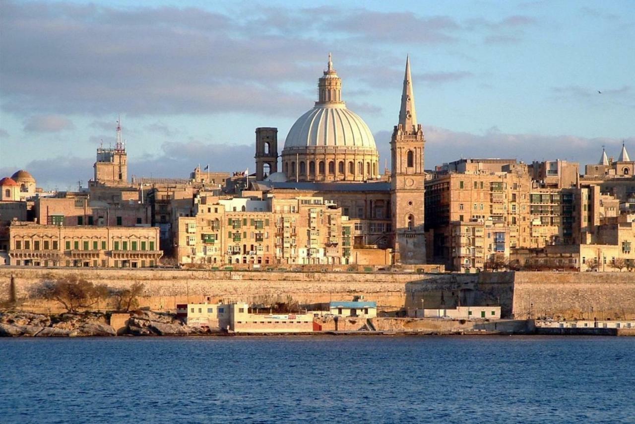 Splendid Apartment, Steps Away From The Sea سليمة المظهر الخارجي الصورة